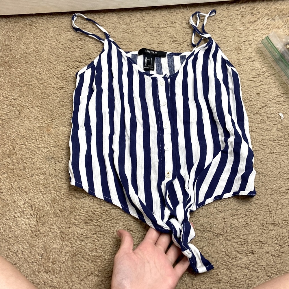 forever 21 small crop top never been worn